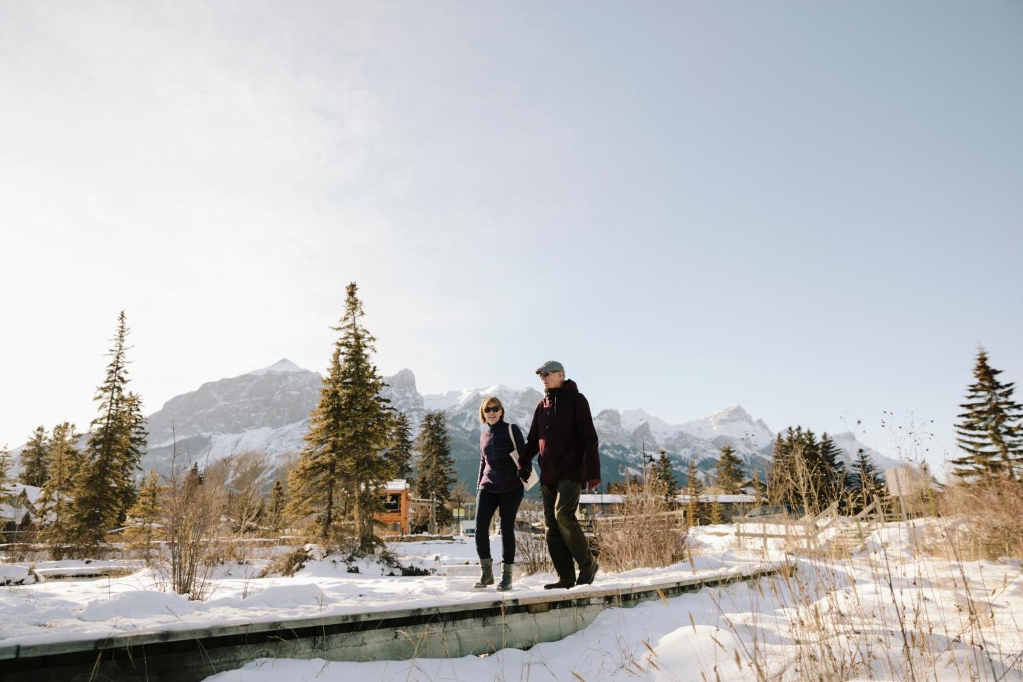 A Bear And Bison Country Inn Canmore Exteriör bild